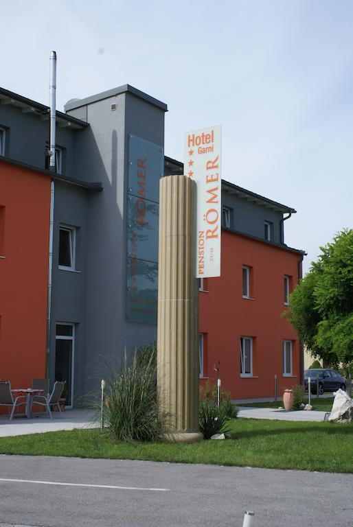 Pension Zum Romer Enns Exteriér fotografie