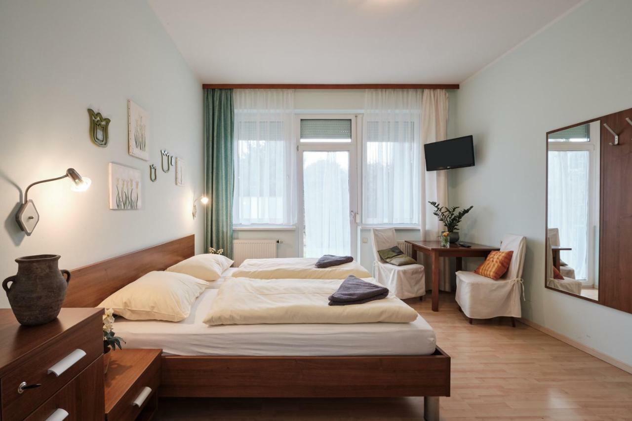 Pension Zum Romer Enns Exteriér fotografie